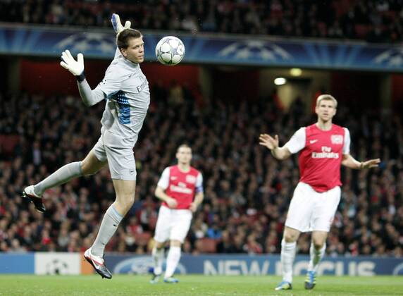 Arsenal s Wojciech Szczesny in action during todays match, Arsenal FC London - Olympique Marseille 