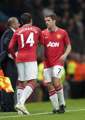 Michael Owen of Manchester United goes off injured and is replaced by Javier CHICHARITO Hernandez of Manchester United UEFA Champions League Group C Manchester United v CS Otelul Galati 2nd November, 2011 EDITORIAL USE ONLY. No use with unauthorised audio, video, data, fixture lists, club league logos or live services. Online in-match use limited to 120 images, no video emulation. No use in betting, games or single club league player publications.