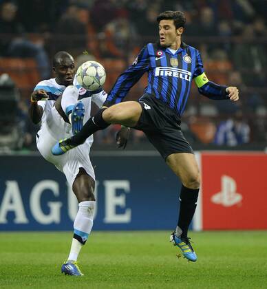 Milano 02 11 2011 - Champions League - Inter Mailand vs. OSC Lille (LOSC) - Javier Zanetti-Moussa Sow 