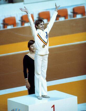 Nadia Comaneci - Romania (gold medal winner) on the podium. Montreal Olympics 1976  o0 Aufnahmedatum geschätzt Olympia OS Sommer Olympische Sommerspiele Spiele