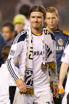 Nov. 20, 2011 - Carson, California, United States of America - Los Angeles Galaxy Midfielder David Beckham is all smiles after defeating the Houston Dynamo 1-0 to capture the MLS Fussball Herren USA Cup, During the 2011 Major League Soccer Championship match between the Houston Dynamo and the Los Angeles Galaxy at the Home Depot Center in Carson, California. MLS Fussball Herren USA CUP 2011 - Nov 20 - Dynamo at Galaxy - ZUMAq56 o0 Meisterfeier Sieg