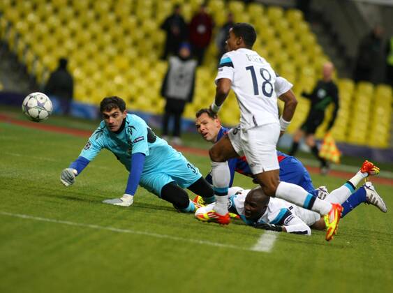 Russian Federation. Moscow. 22 nov. 2011. Olympic stadium LUZHNIKI . UEFA CHAMPIONS LEAGUE 2011-2012. Grope Stage. PFC CSKA - LOSC Lille Metropole France 30.Gabulov Vladimir (goalkepeer of CSKA). 