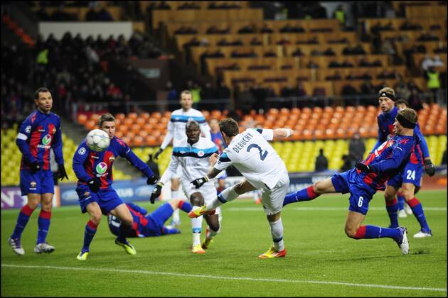 Mathieu Debuchy (Lille) Foot: CSKA Moscow Lille - Champions league - 22.11.2011 JBAutissier PanoramiC  o00 LOSC
