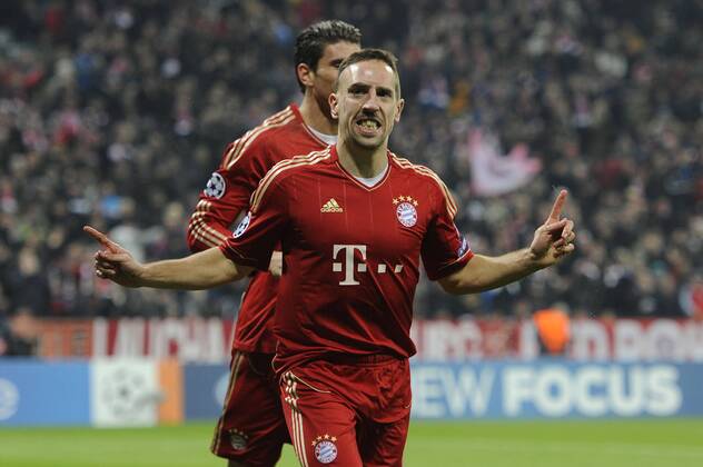 Jubel,Freude,Begeisterung, Franck RIBERY (Bayern Muenchen) nach Tor zum 1-0,hi:Mario GOMEZ (Bayern Muenchen). Fussball Champions League FC Bayern München - Villarreal CF. Vorrunde,Gruppe A, 5. Spieltag,am 22.11.2011.