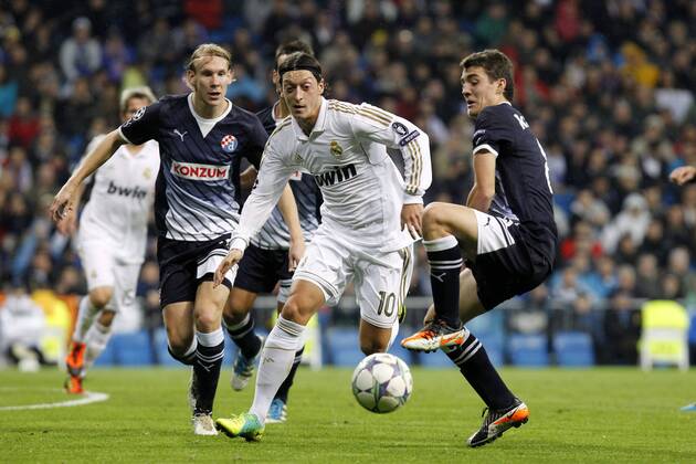 Real Madrid CF - GNK Dinamo Zagreb. Champions League. Santiago Bernabeu, Madrid 22 11 2011. Mesut Özil 