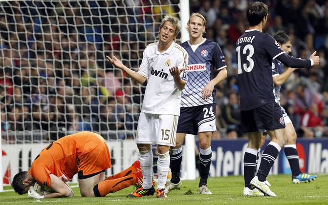 Real Madrid CF - GNK Dinamo Zagreb. Champions League. Santiago Bernabeu, Madrid 22 11 2011. Fabio Coentrao 