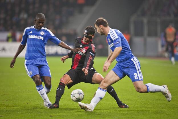 Leverkusen, 23.11.2011, BayArena Ramires (London), Michael Ballack (Bayer), Branislav Ivanovic (London) Bayer Leverkusen - Chelsea London mm