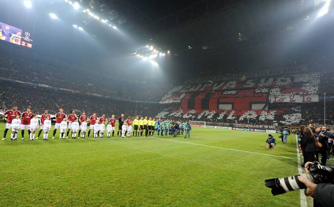 Fanchoreografie AC Mailand . Milano 23 11 2011 Stadio Giuseppe Meazza San Siro Football Calcio Champions League 2011 2012 allexsabba o0 Fan totale Choreografie Stadion Sportstätte