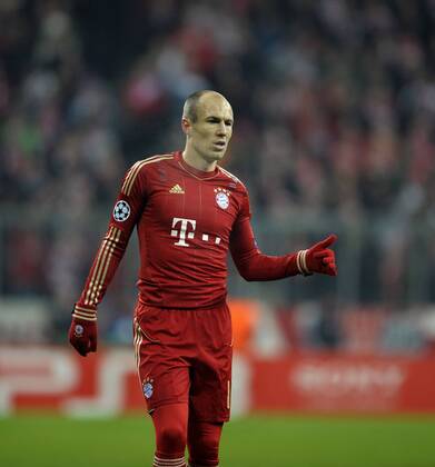 22.11.2011, Fussball UEFA-Champions-League, Vorrunde 5.Spieltag: FC Bayern München - FC Villarreal, in der Münchner Allianz-Arena. Arjen Robben (München) nachdenklich.