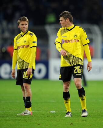 FUSSBALL CHAMPIONS LEAGUE SAISON 2011 2012 Borussia Dortmund - Olympique Marseille 06.12.2011 Jakub KUBA Blaszczykowski und Lukasz Piszczek (v.l., bei Borussia Dortmund) sind nach dem Abpfiff enttaeuscht