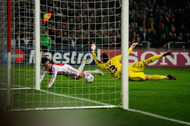 (L-R) Nicolas Lodeiro of Ajax,goalkeeper Antonio Adan of Real Madrid, Ajax Amsterdam - Real CF Madrid xVIxKarelxDelvoyex xOrangexPicturesxIVx 480253