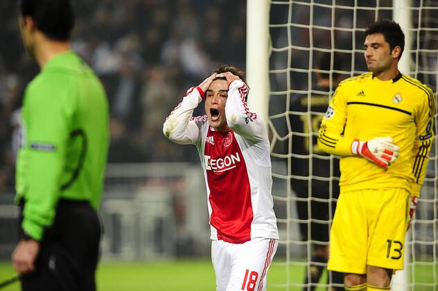 Nicolas Lodeiro of Ajax (C) Antonio of Real Madrid CF, Ajax Amsterdam - Real CF Madrid xVIxJackxJacobsxIVx 480276