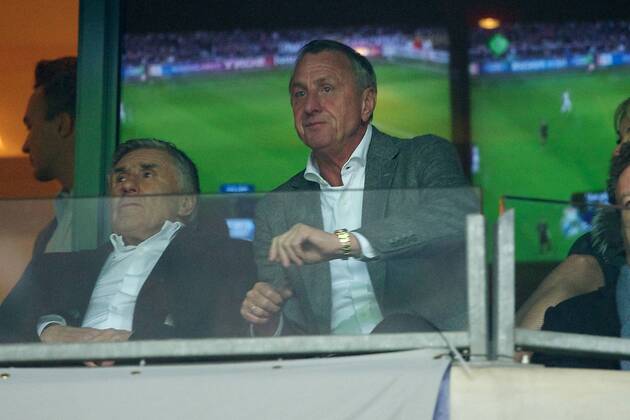 (L-R) Sjaak Swart,Johan Cruijff. Ajax v Real Madrid UEFA Champions League 2011 2012 xVIxKarelxDelvoyex xOrangexPicturesxIVx 480393