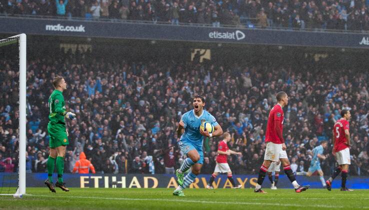 Manchester City s Sergio Kun Agüero celebrates scoring the second goal against Manchester United during the FA Cup 3rd Round match at the City of Manchester Stadium. xHOCHxZWEIx xPropagandax