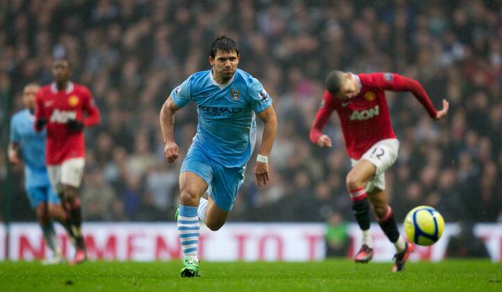 Manchester City s Sergio Kun Agüero in action against Manchester United during the FA Cup 3rd Round match at the City of Manchester Stadium. xHOCHxZWEIx xPropagandax