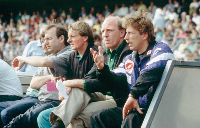 Eintracht Frankfurt - VFB Stuttgart 15.06.1991 von rechts Trainer DAUM Christoph , Manager HOENEß Dieter , Co-Trainer KÖSTNER Lorenz Günther