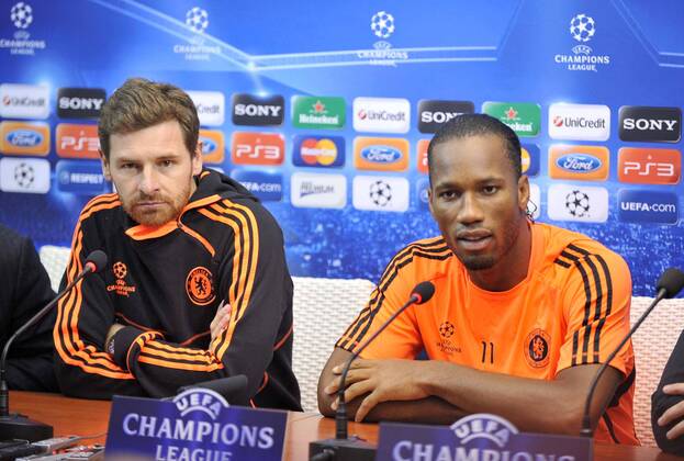 Napoli 20 02 2012 - Champions League 2011 2012 - FC Chelsea London - Andre Villas Boas con Didier Drogba xHOCHxZWEIx xItalyxPhotoxPressx 