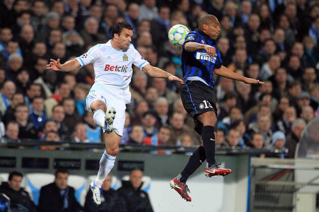 Jeremy Morel OM contre Maicon IM FOOT : LIGUE DES CHAMPIONS - OM Olympique Marseille vs. Inter Mailand - 02 02 2012 - AUDREYLEGUEN PANORAMIC 