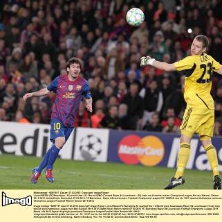 Lionel MESSI (FC Barcelona - 10) erzielt das 1-0 - Bernd LENO (Torwart Bayer 04 Leverkusen - 23) kann nur hinterher sehen Champions League, Herren, Männer, Saison 2011-2012, Achtelfinale, Rückspiel, 07.03.2012, FC Barcelona - Bayer 04 Leverkusen