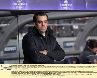 Robin DUTT (Trainer Bayer 04 Leverkusen) enttäuscht, frustriert, Enttäuschung, Frust, traurig, bedroeppelt, einsam vor der Auswechselbank Champions League, Herren, Männer, Saison 2011-2012, Achtelfinale, Rückspiel, 07.03.2012, FC Barcelona - Bayer 04 Leverkusen