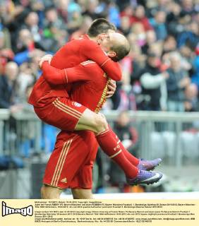 Jubel bei Franck RIBERY (FC Bayern München) und Arjen ROBBEN (FC Bayern München) Fussball, 1. Bundesliga, Spieltag 25, Saison 2011 2012, Bayern München - TSG 1899 Hoffenheim, 10.03.2012