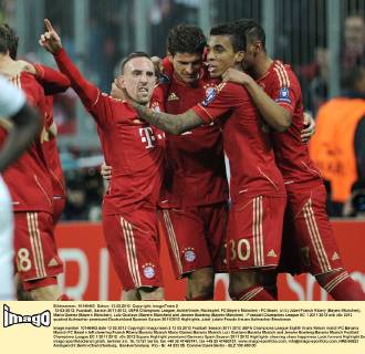 13-03-2012, Fussball, Saison 2011-2012, UEFA Champions League, Achtelfinale, Rückspiel, FC Bayern München - FC Basel, (v.li.) Jubel Franck Ribery (Bayern München), Mario Gomez (Bayern München), Luiz Gustavo (Bayern München) und Jerome Boateng (Bayern München)