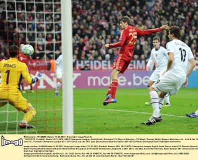 13-03-2012, Fussball, Saison 2011-2012, UEFA Champions League, Achtelfinale, Rückspiel, FC Bayern München - FC Basel, Thomas Müller (Bayern München), mi., erzielt das Tor zum 2-0