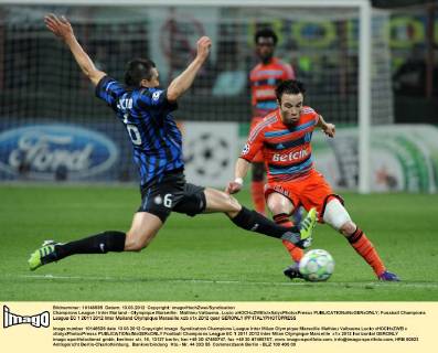 Champions League Inter Mailand - Olympique Marseille: Mathieu Valbuena, Lucio xHOCHxZWEIx xItalyxPhotoxPressx 