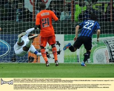 Champions League Inter Mailand - Olympique Marseille: Diego Milito xHOCHxZWEIx xItalyxPhotoxPressx 