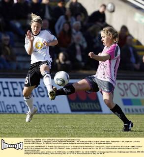 Fussball, UEFA Women s Champions League, Viertelfinale, Rückspiel, 1. FFC Frankfurt (GER) vs. LDB FC Malmö (SWE), Svenja Huth (1. FFC Frankfurt, L), Katrin Schmidt (LDB FC Malmö, R)