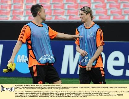 Football - Champions league. Chelsea training at Benfica Stadium John Terry jokes with Fernando Torres. 26 03 2012 