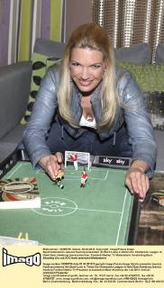 Sportmoderatorin Jessica Kastrop präsentiert ihr Buch Liebe in Zeiten der Champions League im Hotel East, Hamburg Jessica Kastrop