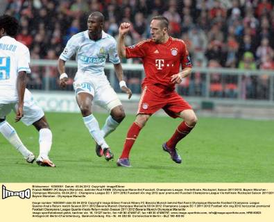 Franck RIBERY (FC Bayern München), dahinter Rod FANNI (Olympique Marseille) Fussball, Champions-League, Viertelfinale, Rückspiel, Saison 2011 2012, Bayern München - Olympique Marseille, 03.04.2012