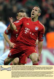 FUSSBALL CHAMPIONS LEAGUE VIERTELFINAL RÜCKSPIEL 2011 2012 FC Bayern München - Olympique Marseille 03.04.2012 JUBEL nach dem Tor zum 1:0 Franck Ribery (FC Bayern München) 