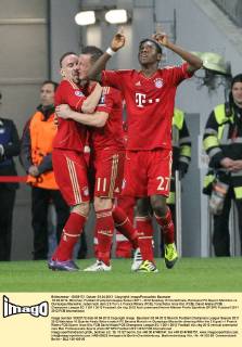 03.04.2012, München, Fußball Championsleague Saison 2011 - 2012 Spieltag 10 Viertelfinale, Rückspiel FC Bayern München vs. Olympique Marseille: Jubel nach dem 2:0 Tor v.l. Franck Ribery (FCB), Torschütze Ivica Olic (FCB), David Alaba (FCB)