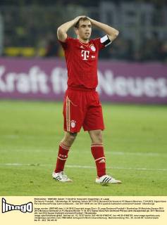 Dortmund, Fussball, 1.Bundesliga, 30. Spieltag, Saison 2011 2012, Borussia Dortmund vs FC Bayern München, 11.04.2012, Signal Iduna Park Dortmund,Philipp Lahm enttäuscht,