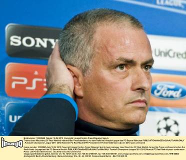 Trainer Jose Mourinho (CF Real Madrid) während der Pressekonfernz vor dem Halbfinal Hinspiel gegen den FC Bayern München 