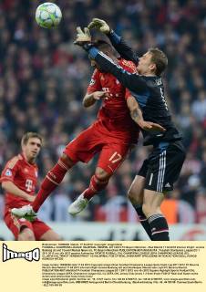 FUSSBALL CHAMPIONS LEAGUE HALBFINAL HINSPIEL 2011 2012 FC Bayern München - Real Madrid 17.04.2012 Interner Infight: Jerome Boateng (li) und Torwart Manuel Neuer (re, FC Bayern München) 