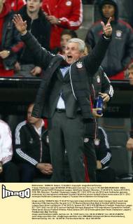 Trainer Cheftrainer Jupp HEYNCKES (FCB) jubelt nach dem Tor zum 2-1 FC BAYERN MÜNCHEN - REAL MADRID Fussball UEFA Champions League, Halbfinale Hinspiel, München, 17.04.2012 CL Saison 2011 2012, FCB, RM, München