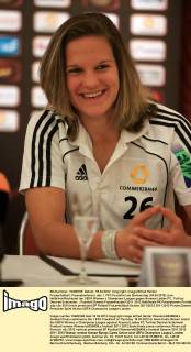 Frauenfußball, Pressekonferenz des 1. FFC Frankfurt am Donnerstag (19.04.2012) zum Halbfinal-Rückspiel der UEFA Women s Champions League gegen Arsenal Ladies FC. Torfrau Desiree Schumann.