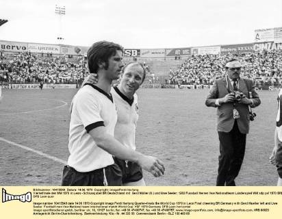 Viertelfinale der WM 1970 in Leon - Schlussjubel BR Deutschland mit Gerd Müller (li.) und Uwe Seeler