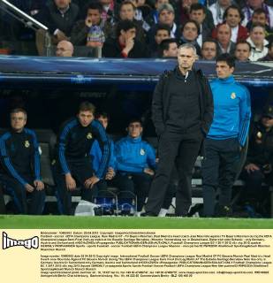 Football - soccer: UEFA Champions League, Real Madrid CF - FC Bayern München, Real Madrid s head coach Jose Mourinho against FC Bayern München during the UEFA Champions League Semi-Final 2nd Leg match at the Estadio Santiago Bernabeu. (Hinweis: Verwendung nur in Deutschland, Österreich oder Schweiz - only Germany, Austria and Switzerland) xHOCHxZWEIx xPropagandax 