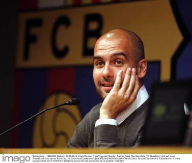 Trainer Josep Pep Guardiola (FC Barcelona) gibt auf einer Pressekonferenz seinen Rücktritt zum Saisonende bekannt 
