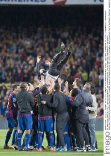 Liga futbol profesional 2011 2012 - Liga BBVA - Liga espanola; FC Barcelona (BARCA) - RCD Espanyol Barcelona; Verabschiedung von Trainer Josep Pep Guardiola (FC Barcelona) 
