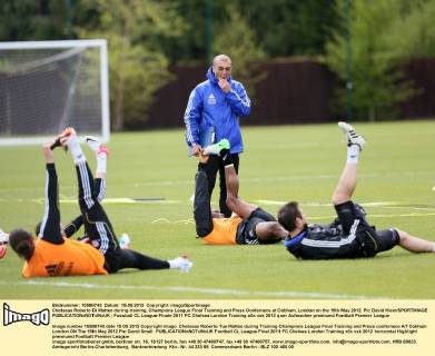 Chelseas Roberto Di Matteo during training..Champions League Final Training and Press Confernece at Cobham, London on the 15th May 2012. Pic David Klein SPORTIMAGE EDITORIAL USE ONLY. No use with unauthorised audio, video, data, fixture lists, club league logos or live services. Online in-match use limited to 120 images, no video emulation. No use in betting, games or single club league player publications.