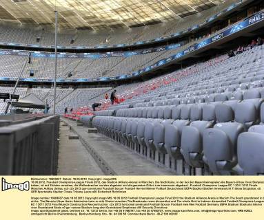 18.05.2012, Fussball Champions-League Finale 2012, das Stadion (Allianz-Arena) in München. Die Südtribüne, in der bei den Bayernheimspielen die Bayern-Ultras ihren Stehplatz haben, ist mit Stühlen versehen, die Wellenbrecher wurden abgebaut und die gesamten Gitter zum Innenraum abgebaut.
