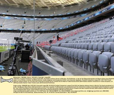 18.05.2012, Fussball Champions-League Finale 2012, das Stadion (Allianz-Arena) in München. Die Südtribüne, in der bei den Bayernheimspielen die Bayern-Ultras ihren Stehplatz haben, ist mit Stühlen versehen, die Wellenbrecher wurden abgebaut und die gesamten Gitter zum Innenraum abgebaut.