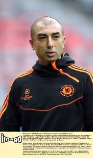 FUSSBALL - CL Finale, Bayern vs Chelsea, Training MUENCHEN,DEUTSCHLAND,18.MAI.12 - FUSSBALL - UEFA Champions League Finale, FC Bayern München vs Chelsea FC, Abschlusstraining Chelsea. Bild zeigt Trainer Roberto di Matteo (Chelsea). 