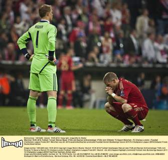München 19.05.2012, Fußball Torwart Manuel Neuer (FCB) und Bastian Schweinsteiger (FCB) vorm Elfmeter FC Bayern München - FC Chelsea London