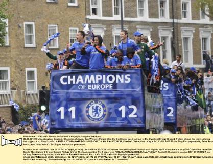 20.05.2012 Chelsea London, England. Champions League Cup Winners Parade atop the traditional open-top bus to the Stamford Bridge Ground. Picture shows the team saluting the supporters xAlanxStanfordx  ActionPlus20239846